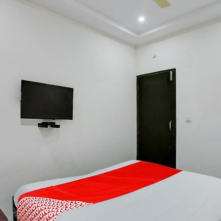 Hotel O Manjushree Boarding & Lodging Nearby Dr.Br Ambedkar Stadium Basveshwar Nagar Бенґалуру Екстер'єр фото
