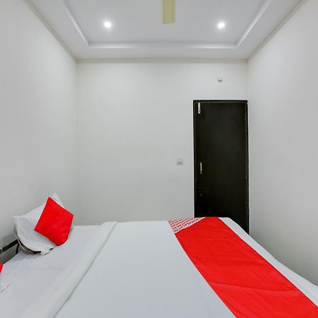 Hotel O Manjushree Boarding & Lodging Nearby Dr.Br Ambedkar Stadium Basveshwar Nagar Бенґалуру Екстер'єр фото