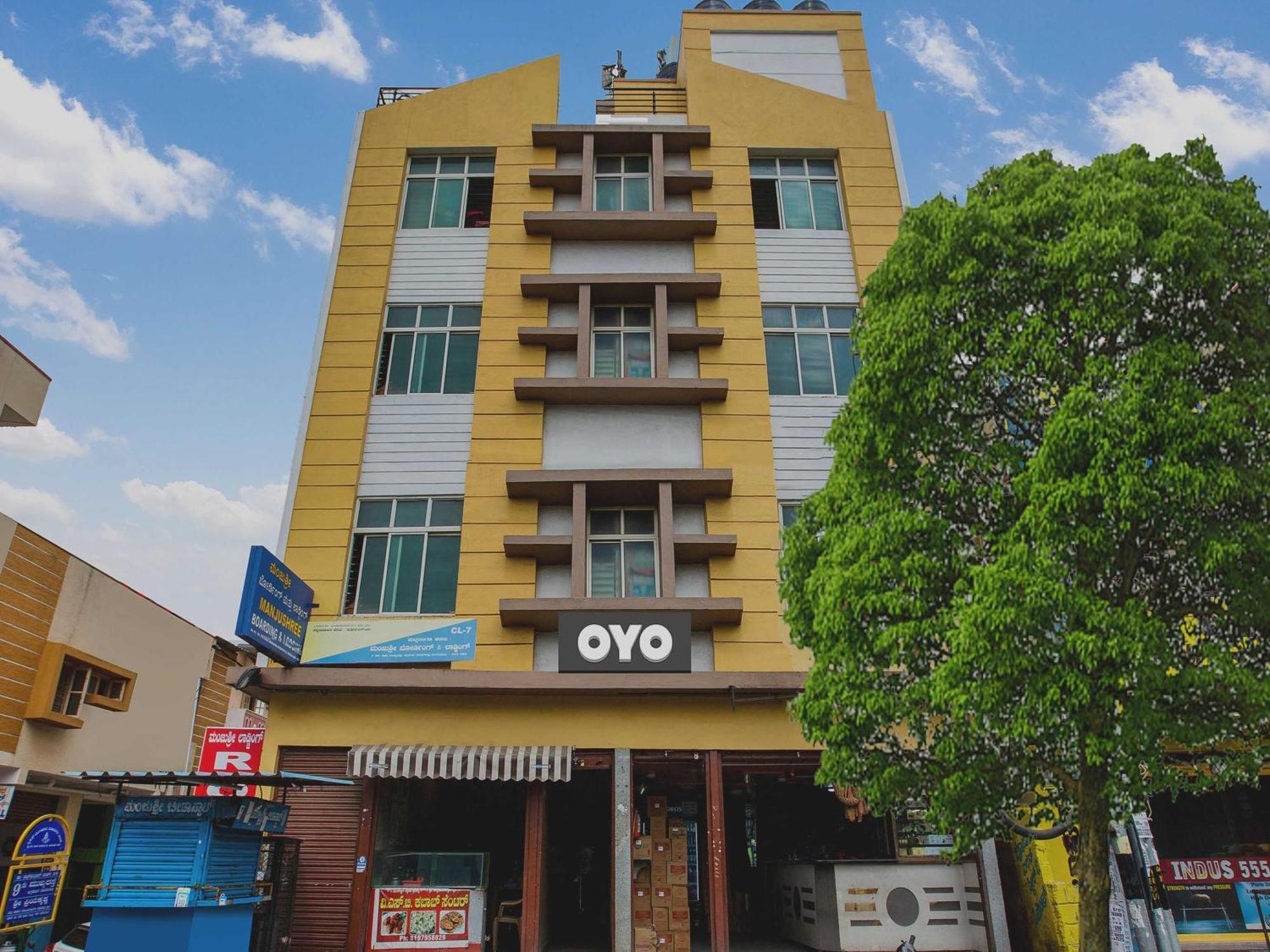 Hotel O Manjushree Boarding & Lodging Nearby Dr.Br Ambedkar Stadium Basveshwar Nagar Бенґалуру Екстер'єр фото
