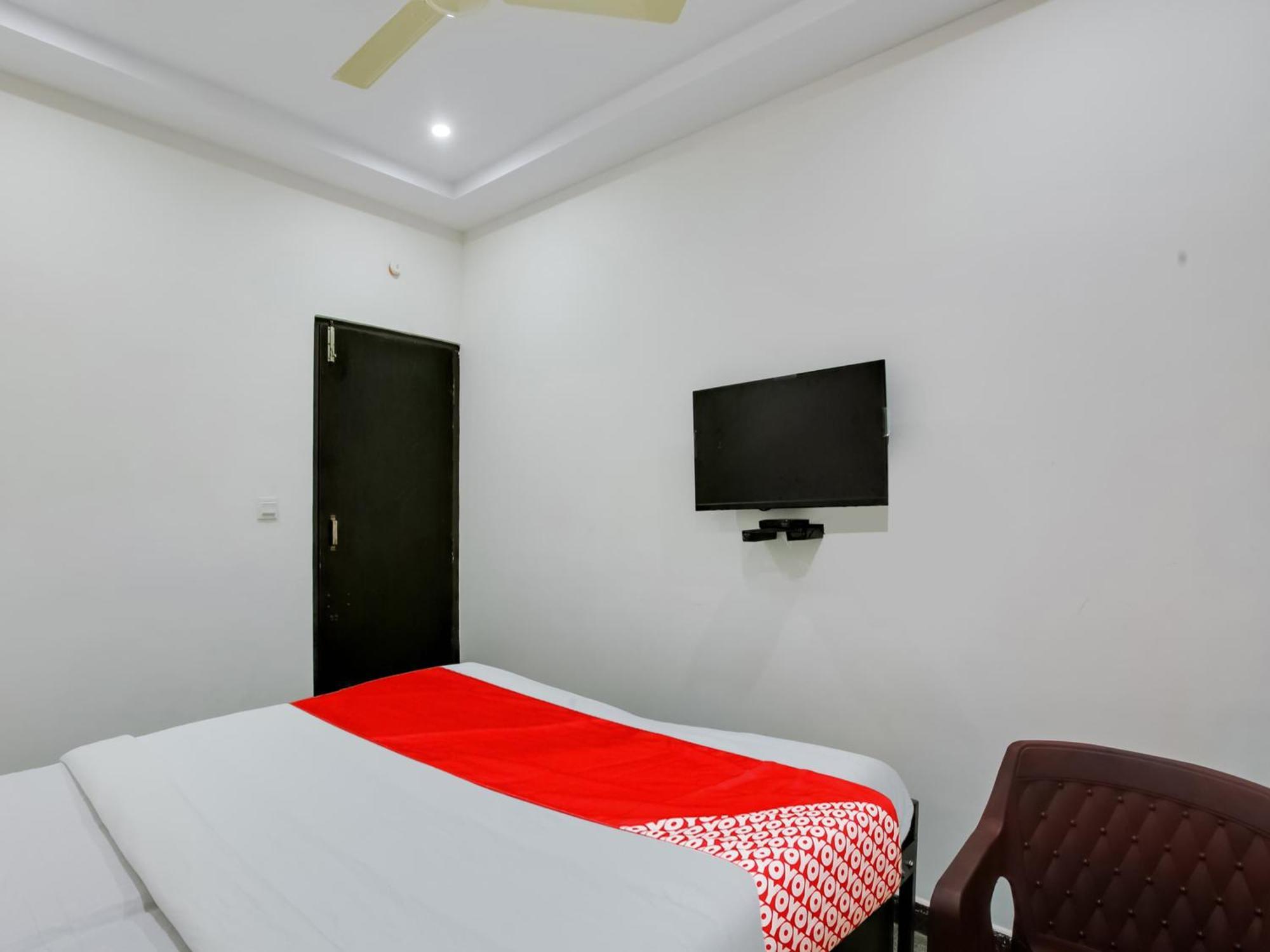 Hotel O Manjushree Boarding & Lodging Nearby Dr.Br Ambedkar Stadium Basveshwar Nagar Бенґалуру Екстер'єр фото