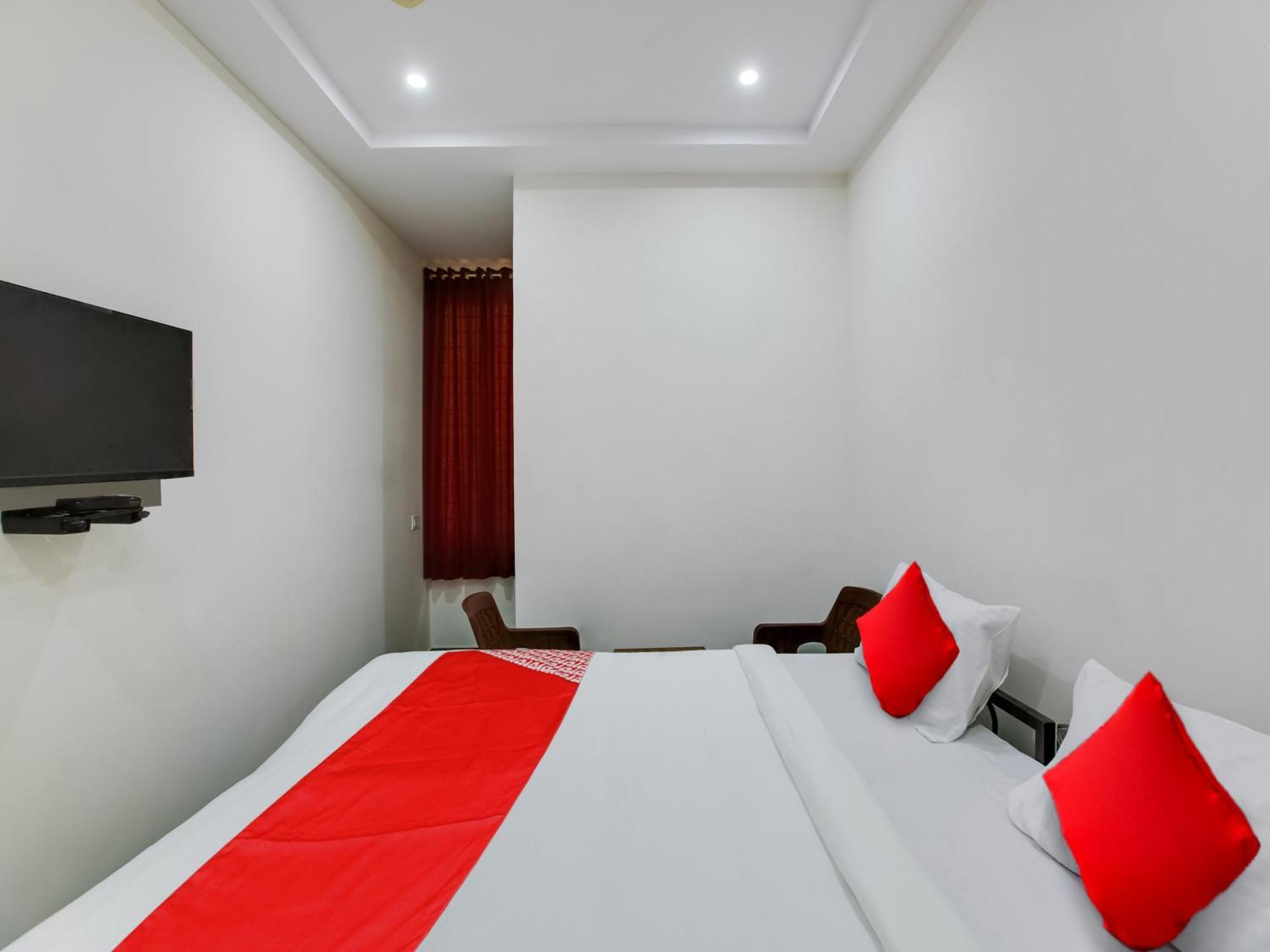 Hotel O Manjushree Boarding & Lodging Nearby Dr.Br Ambedkar Stadium Basveshwar Nagar Бенґалуру Екстер'єр фото